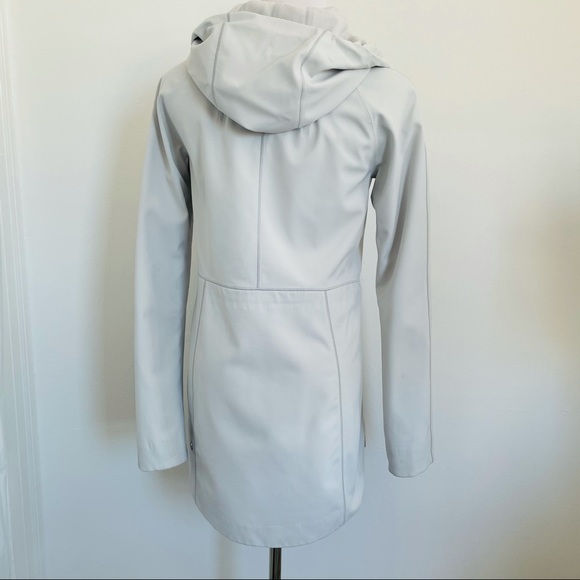 Lululemon Rain Jacket - Picture 3 of 15